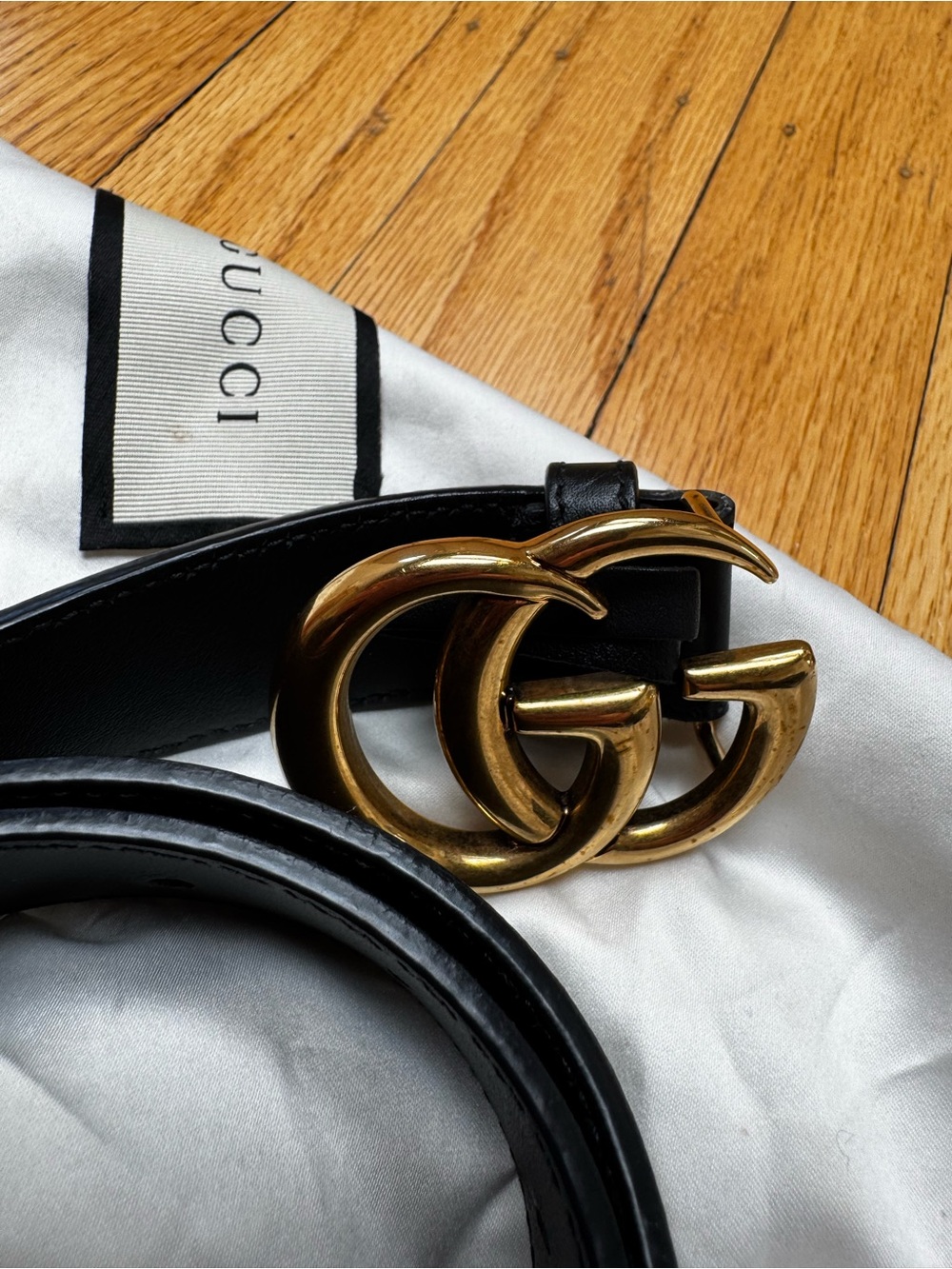 Gucci Black Leather Belt with Gold Double G Interlocking Buckle - Picture 2 of 3